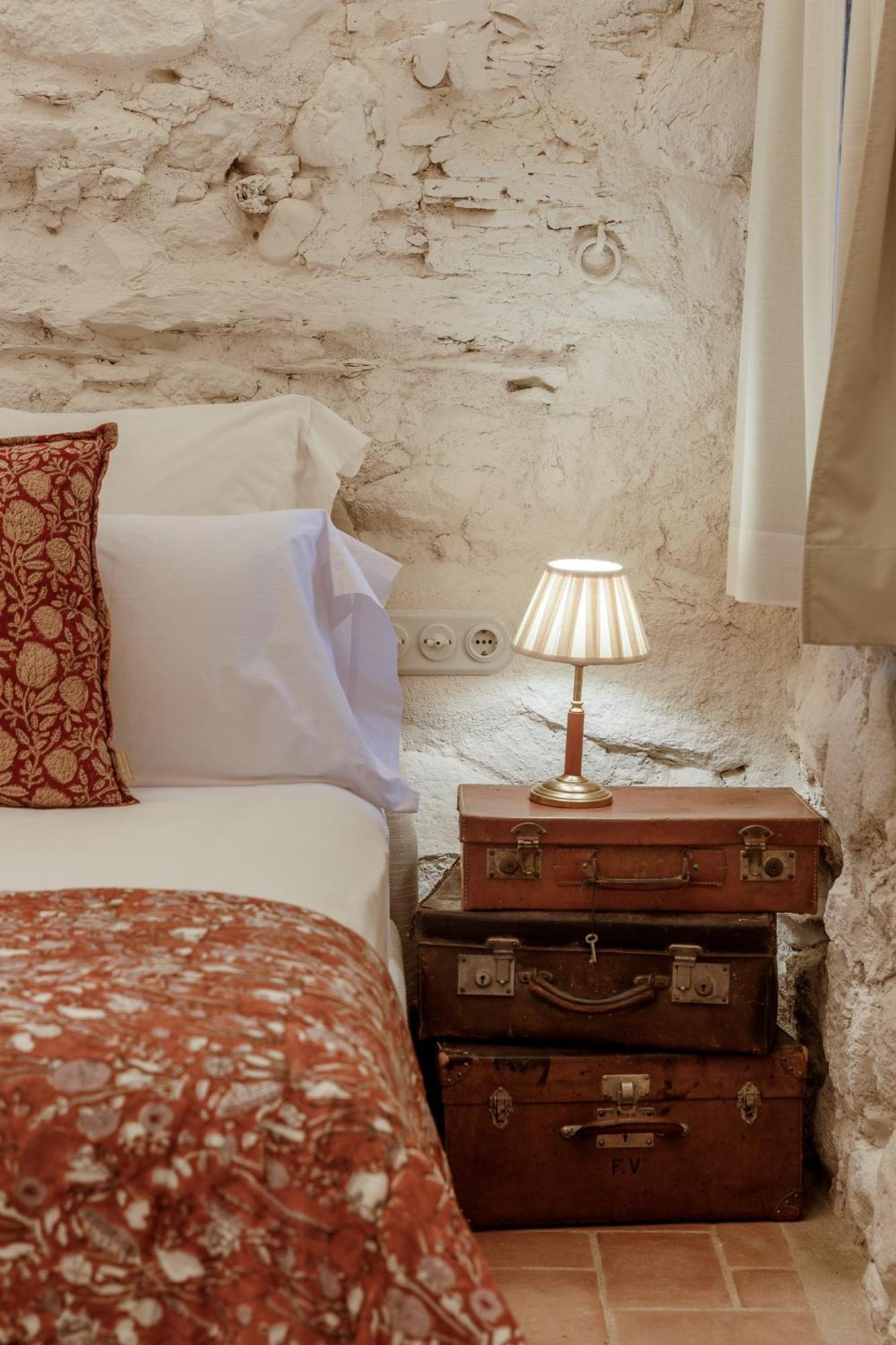 Hotel Castell De Vallgornera Peralada Bagian luar foto