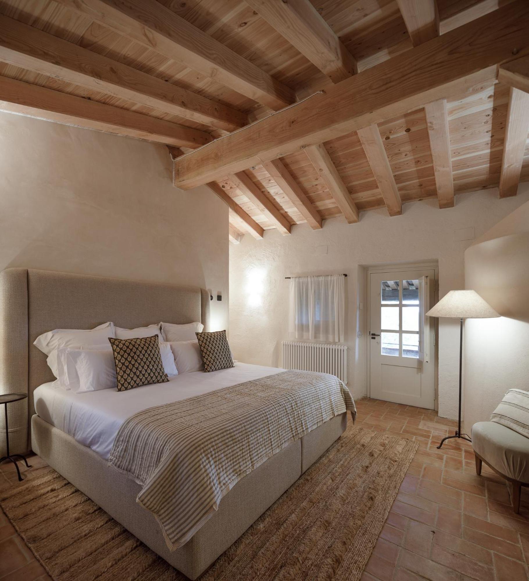 Hotel Castell De Vallgornera Peralada Bagian luar foto