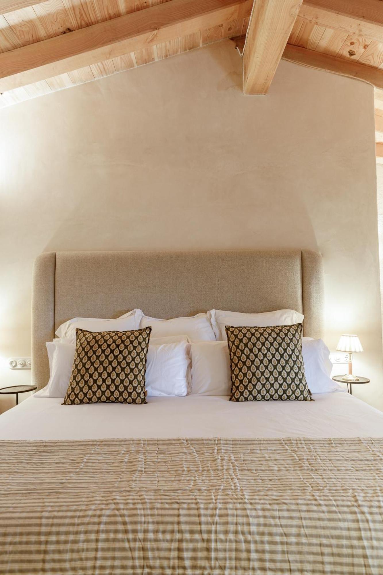 Hotel Castell De Vallgornera Peralada Bagian luar foto